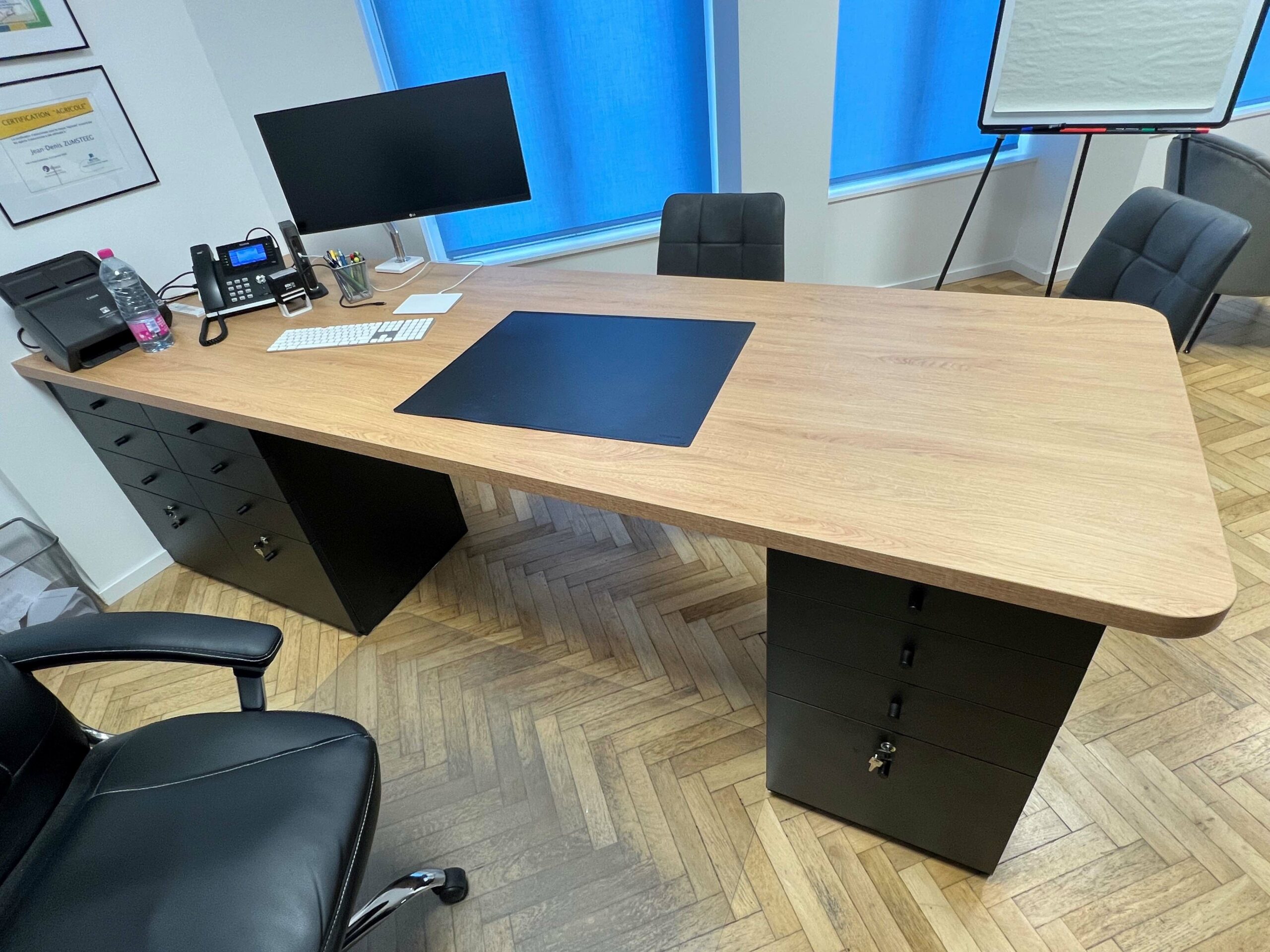 Bureau bois et noir