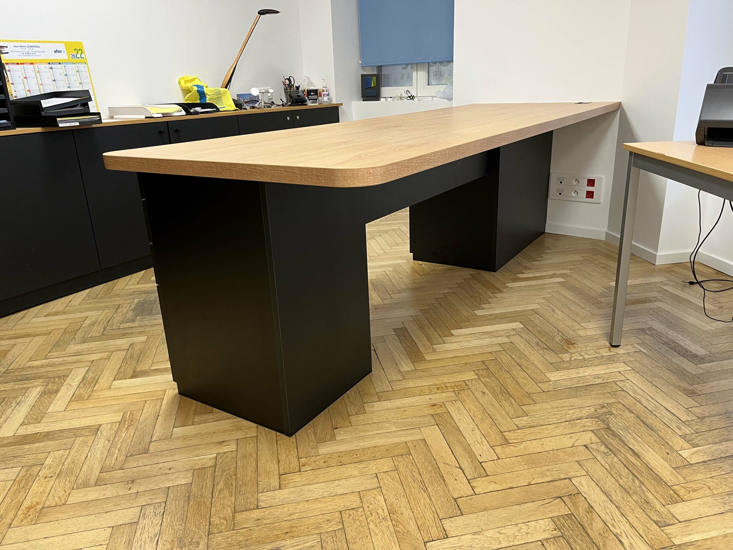Bureau bois et noir